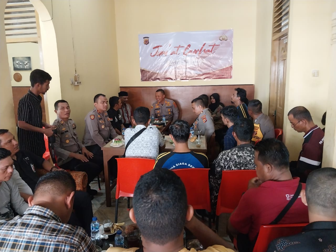 Jum’at Curhat, Cara Kapolres Aceh Barat Dengarkan Keluhan Masyarakat