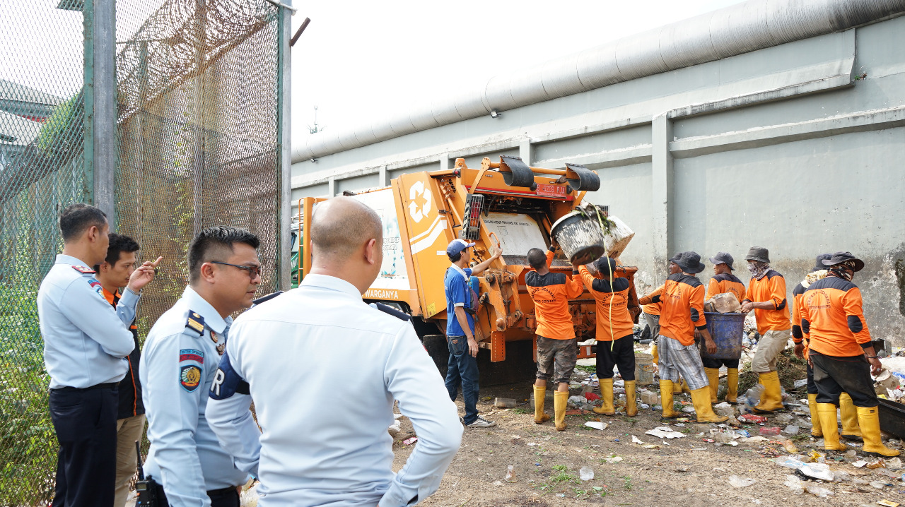 Peduli Kebersihan Lingkungan, Karutan Cipinang Bersinergi Dengan Dinas Lingkungan Hidup Kota Administrasi Jakarta Timur Terkait Penanganan Sampah