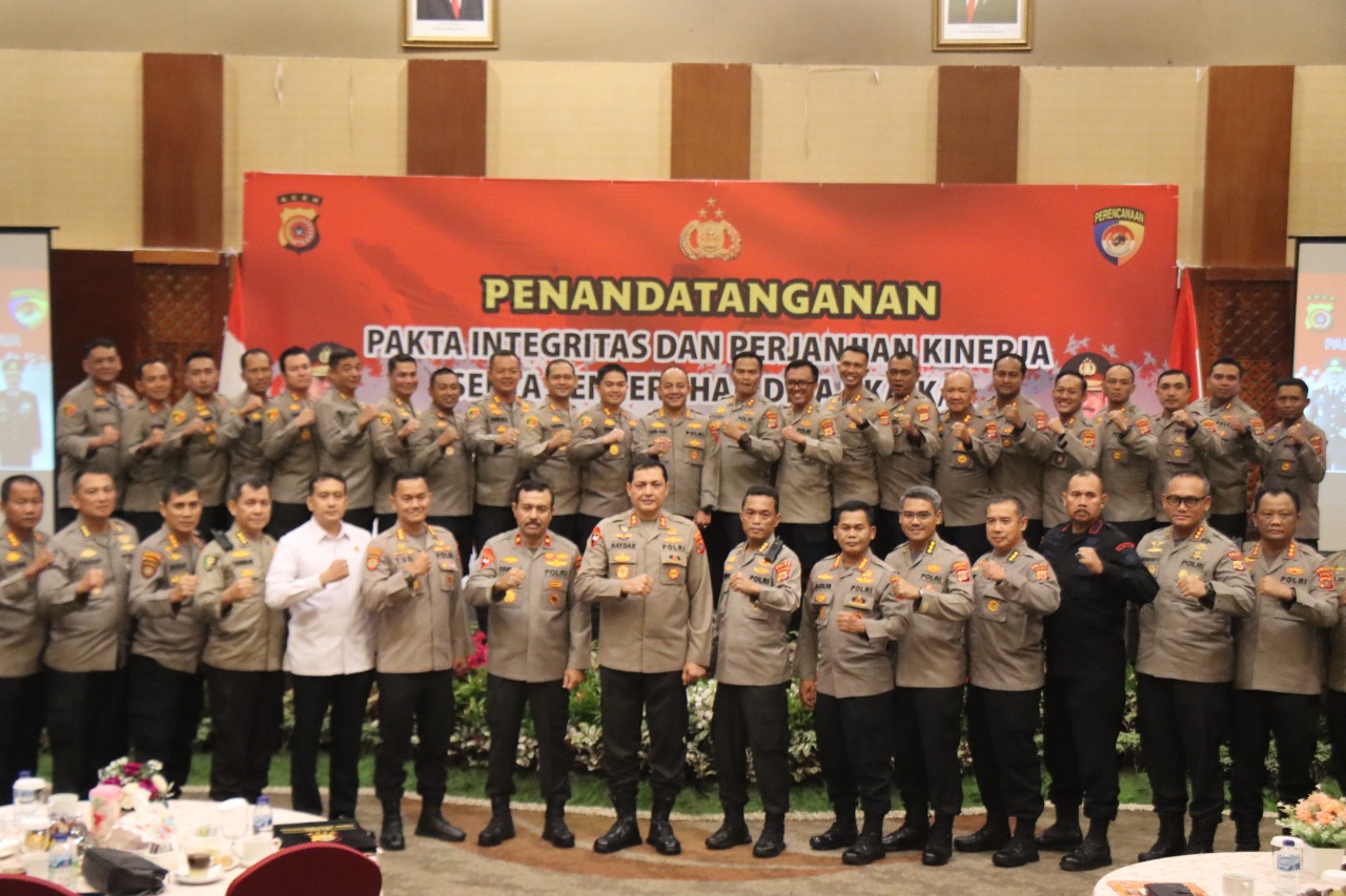 Kapolda Aceh Buka Penandatanganan Pakta Integritas dan Perjanjian Kinerja