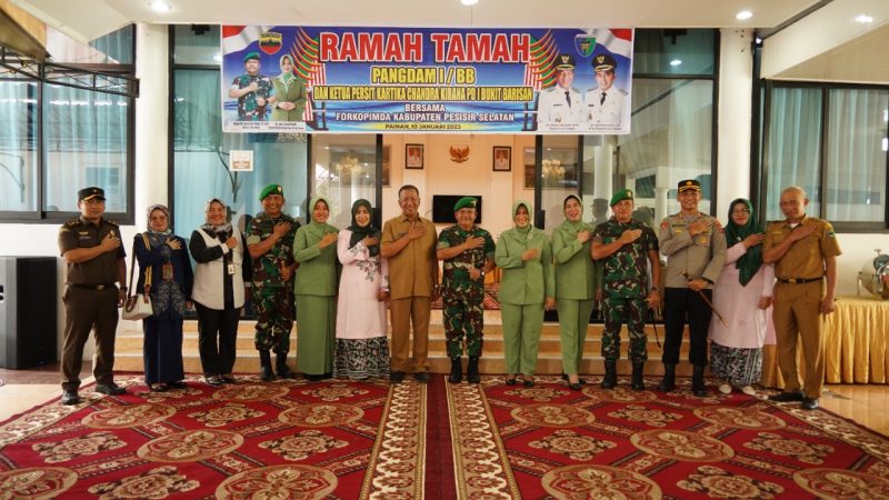 Kunjungi Kodim 0311/Pessel, Pangdam I/BB Motivasi Prajurit Tingkatkan Kinerja di 2023