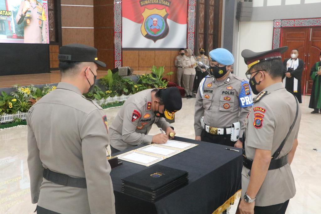 Sejumlah Pejabat Utama Polda Sumut dan Kapolres Resmi Berganti