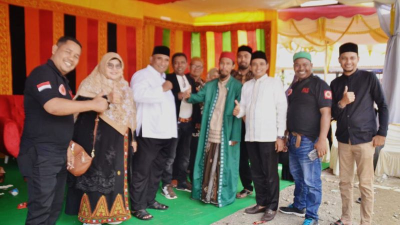 Hadiri Undangan Maulid Nabi Akhyar Kamil Serahkan 350 Kain Sarung Untuk Yatim Piatu