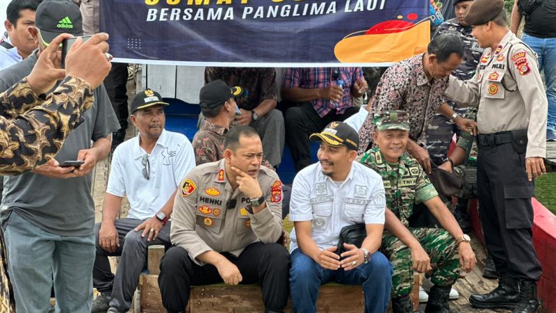 Jumat Curhat, Kapolres Lhokseumawe Dengarkan Keluhan Panglima Laot dan Nelayan di Tengah Laut