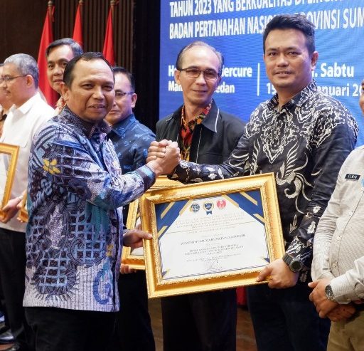 Pemkab Samosir Raih Penghargaan dari Kanwil BPN Provsu