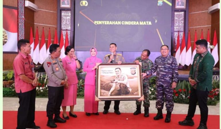 Cenderamata Dari Kapoldasu Lukisan Jederal Dadang Yang Bersahaja