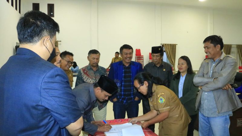 DPRD Samosir Rapat Paripurna Penetapan PROPEMPERDA 2023