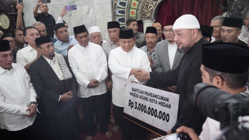 Prabowo Subianto Bantu Rp3 Miliar untuk Pembangunan Masjid Agung