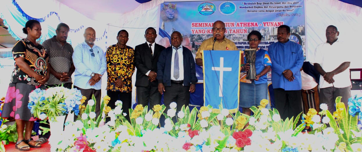 Ibadah Pembukaan Seminar Dalam Rangka Perayan HUT Visiun Athena Yunani Tanah Papua Ke-38 Tahun