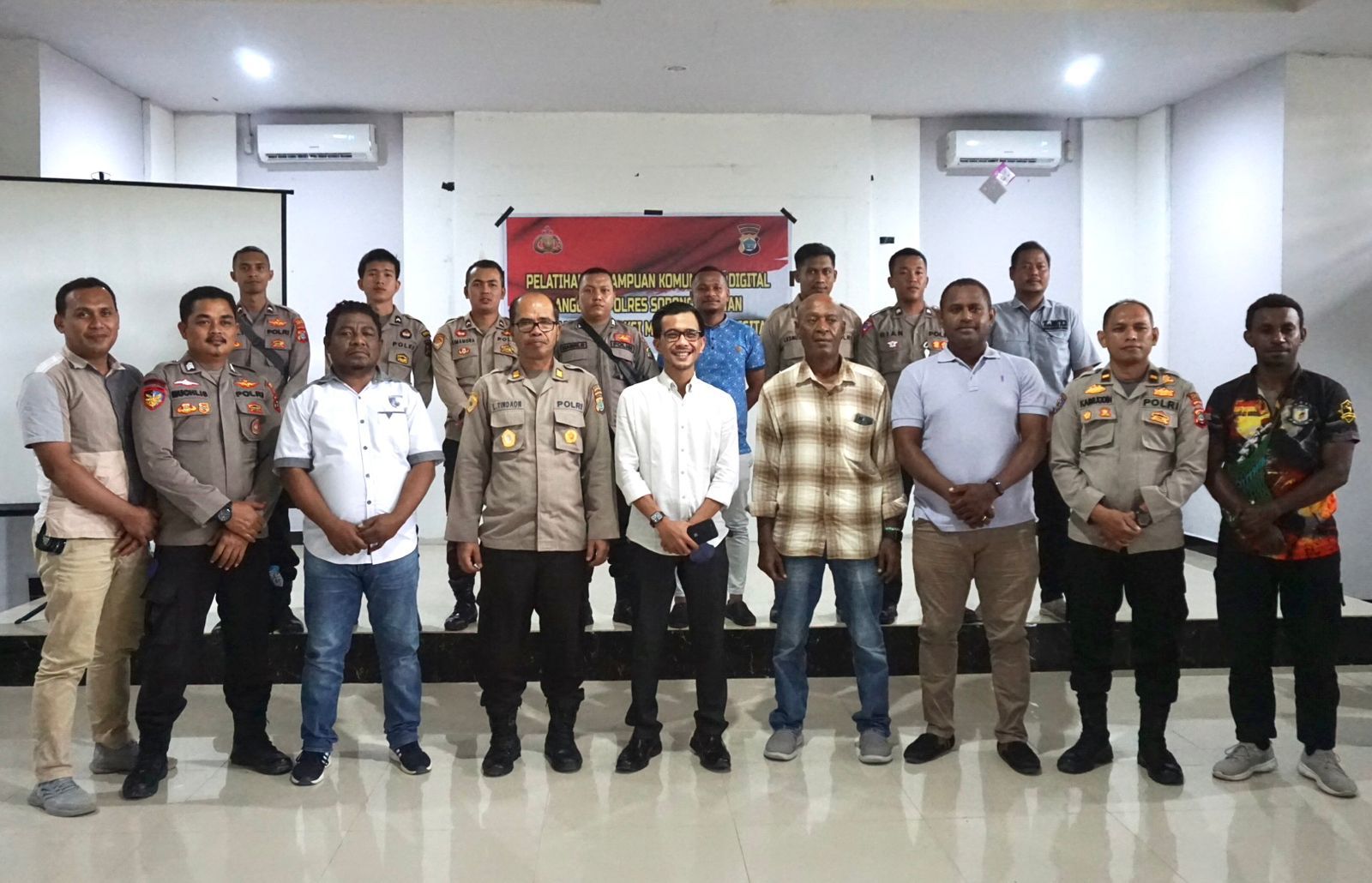 Bagian SDM Polres Sorong Selatan Gelar Pelatihan Kemampuan Komunikasi Digital