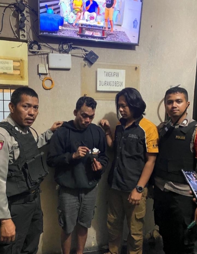 Sat Samapta Polrestabes Medan Berhasil Menciduk Seorang Warga Labuhan Kedapatan Membawa Sabu Di Dalam Bungkus Rokok