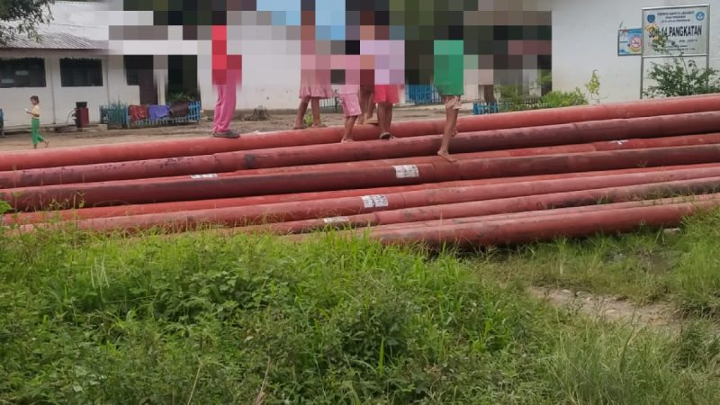 Warga Tetap Menolak Pemasangan Jaringan PLN Ke II Pengusaha Yang Berbeda di Desa Sennah