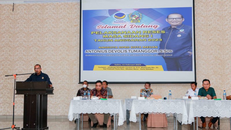 Saat Pelaksanaan Reses Pertama, Antonius Tumanggor Terima Proposal Pembuatan Trotoar dari Pastor John Rofinus Saragih OFM Cap
