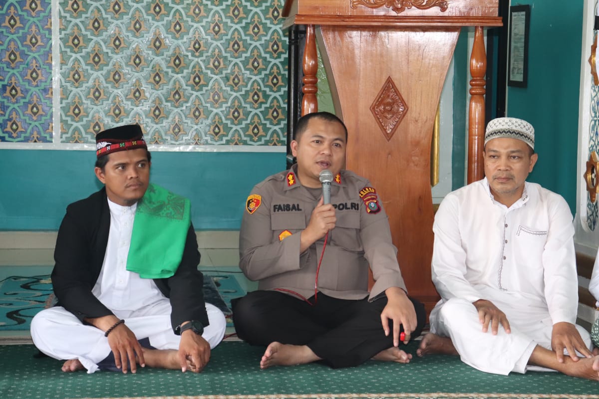 Kapolres Langkat, AKBP Faisal Rahmat Husein Simatupang S.I.K, S.H, M.H Sambangi Warga Link. IX Kel. Kwala Bingai, Kec. Stabat