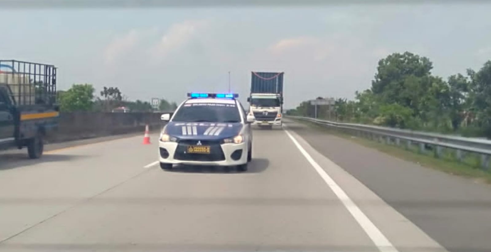 Polresta Deli Serdang Lakukan Pengawalan Logistik F1H2O