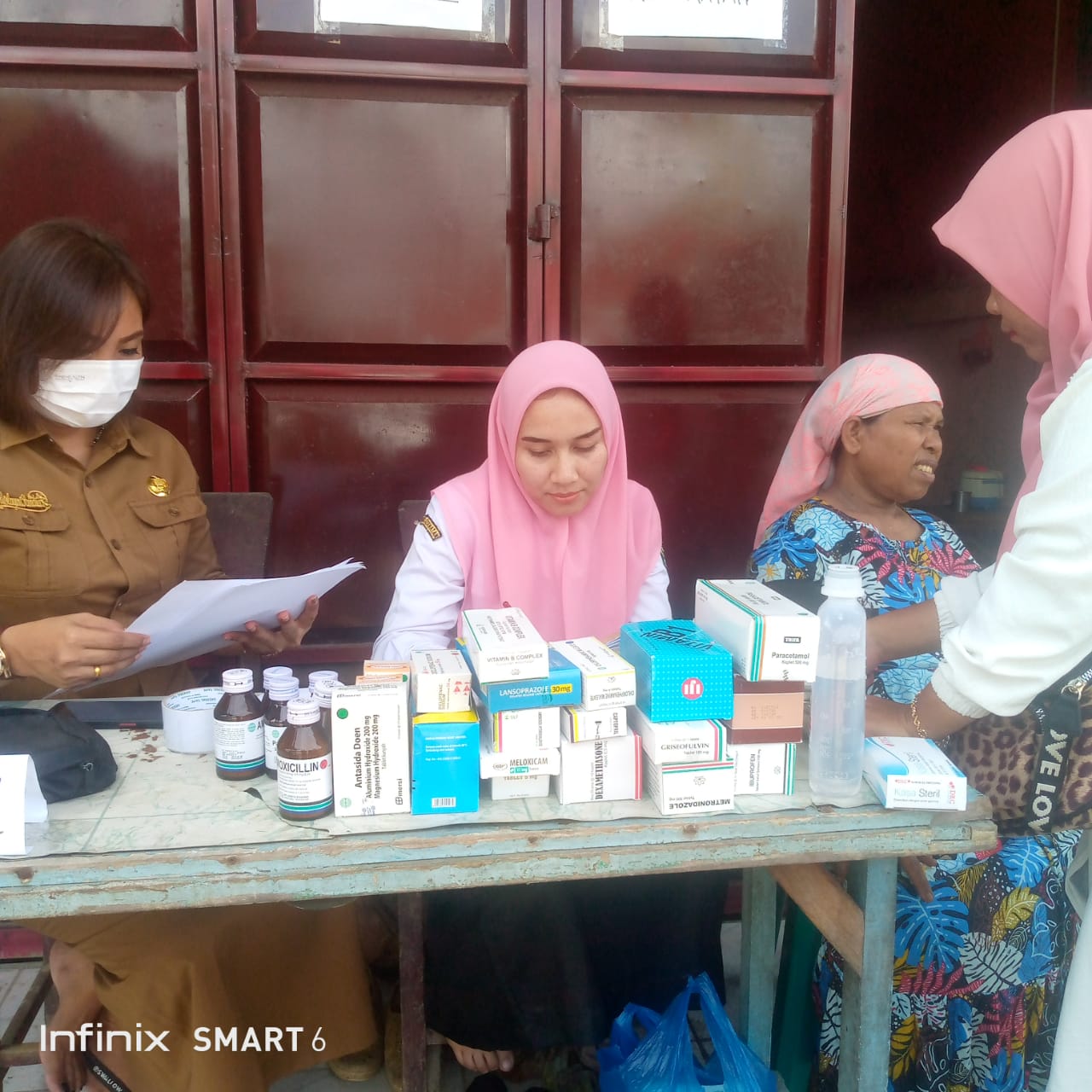 Korban Banjir Manegen Mendapat Bantuan Kesehatan