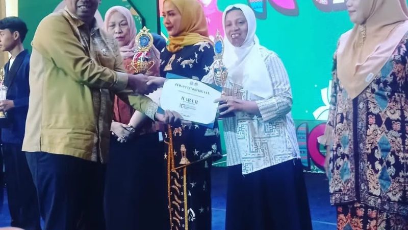 Ajang Kriya Fest 2023,Dekranasda Tapsel Menoreh Prestasi