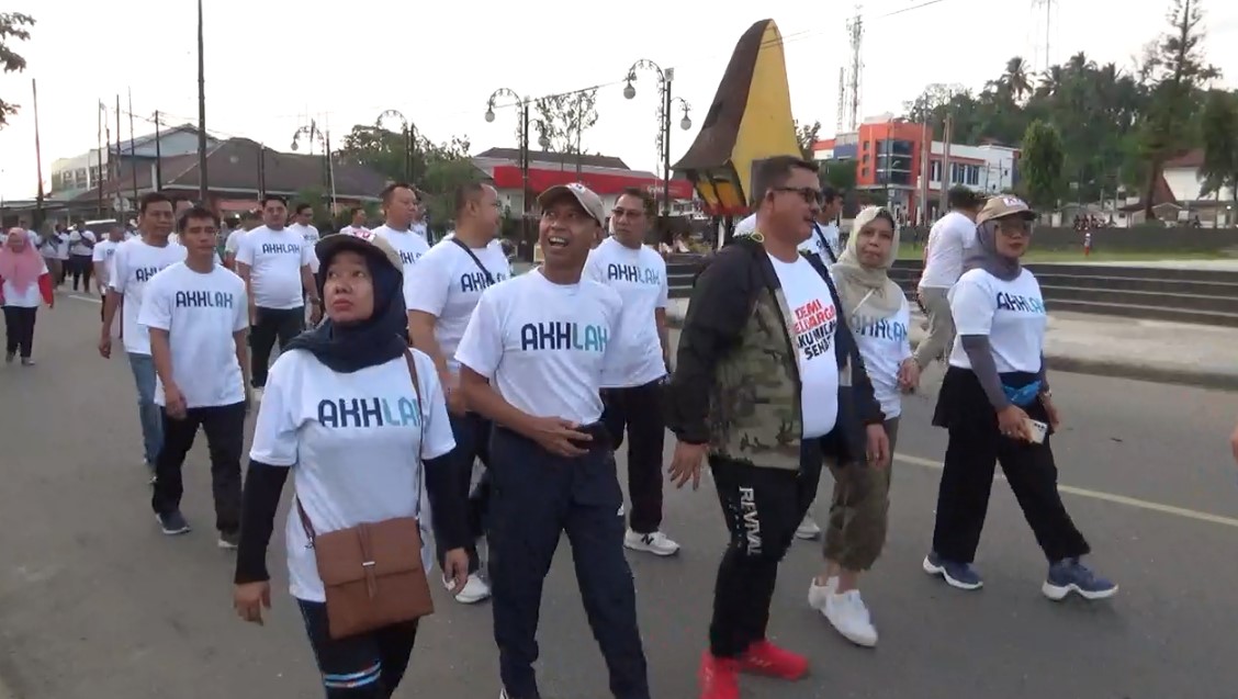 Peringati 25 Tahun Kementerian BUMN, Pelindo, Jasa Marga, dan KIM Gelar Jalan Sehat di Gunungsitoli