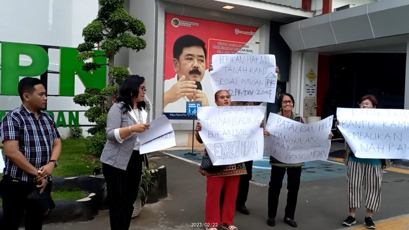 Ahli Waris Tanah di Candika Menjerit di Kantor BPN Medan Minta Tolong ke Presiden Jokowi