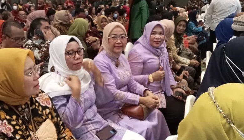 Ketua Dekranasda Ny.Derliana Irsan Efendi Hadiri Pembukaan INACRAFT Ke – 23