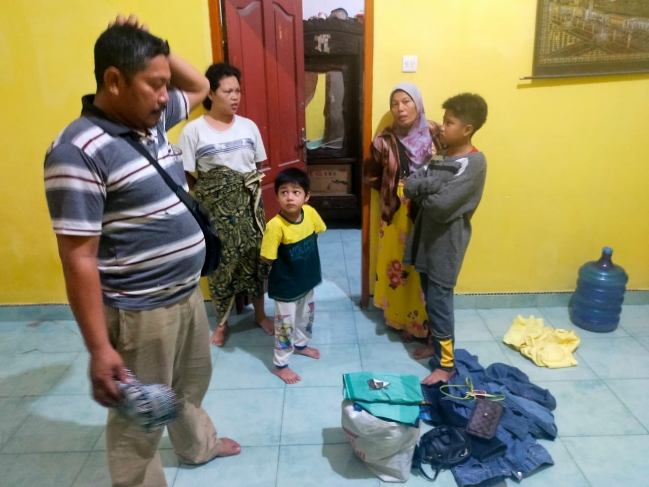 Warga Kel. Pekan Gebang SR (37) Diduga Pelaku Pencurian Dengan Pemberatan Di Amankan Polisi