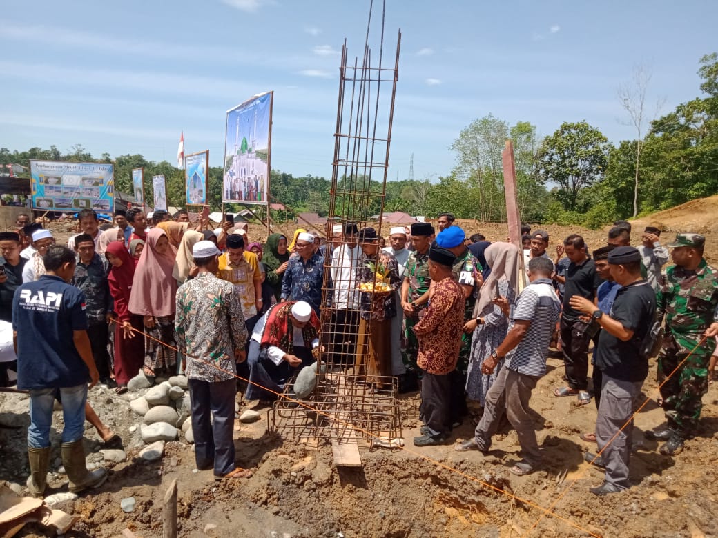 Tasyakuran, Dandim 0105/Abar Letkol Inf Muhammad Syafii Nasution Hadiri Peletakan Batu Pertama Pembamgunan Masjid Di Sungai Mas