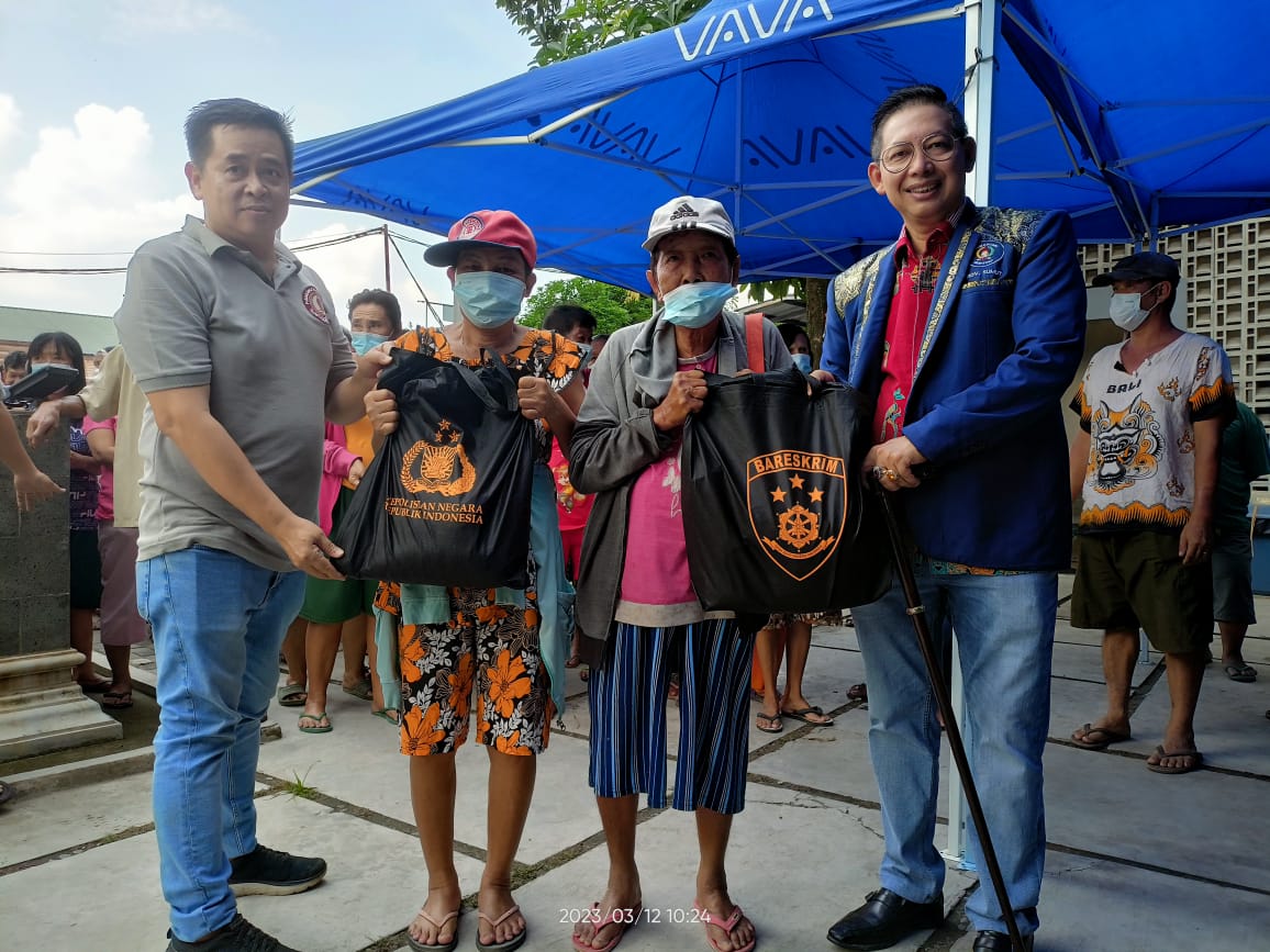 Wong Chun Sen Bersama Gemabudhi Sumut dan Purbbarama Buddhis Dhamma Salurkan 250 Paket Sembako Dari Bareskrim Polri