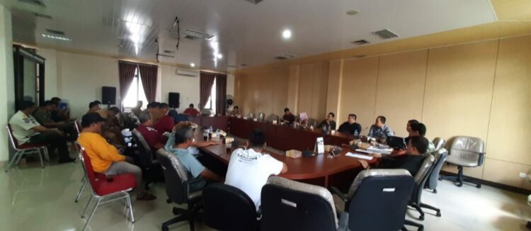 Komisi III DPRD Kota Pangkalpinang Menerima Aspirasi Warga Yang Tergabung Dalam Almaster
