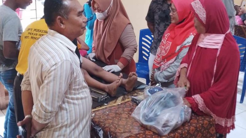 Dukung Visi dan Misi Pemkab Inhu, BUMDesma BKAD Rengat Barat Gelar Khitanan Massal Gratis