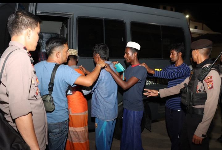 Polresta Banda Aceh Amankan 12 Imigran Rohingya dan Terduga Agen di Aceh