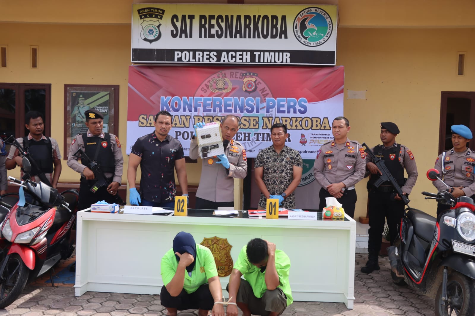 Jual Sabu dan Simpan Senjata Api Dua Sejoli Diringkus Polisi