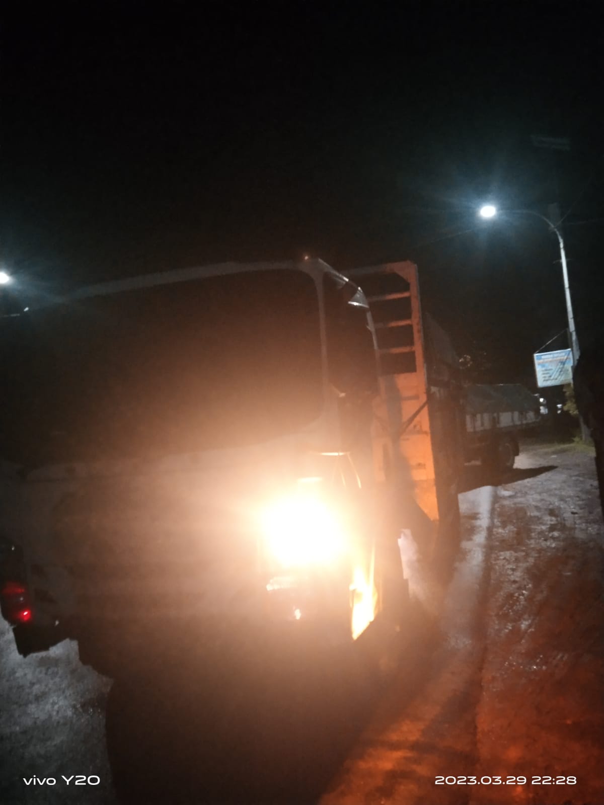 Diduga Petugas Pos CDK Wilayah 9 Kab.Sorong Ikut Bermain Melindungi Kayu Industri Hasil Curian dari Maybrat