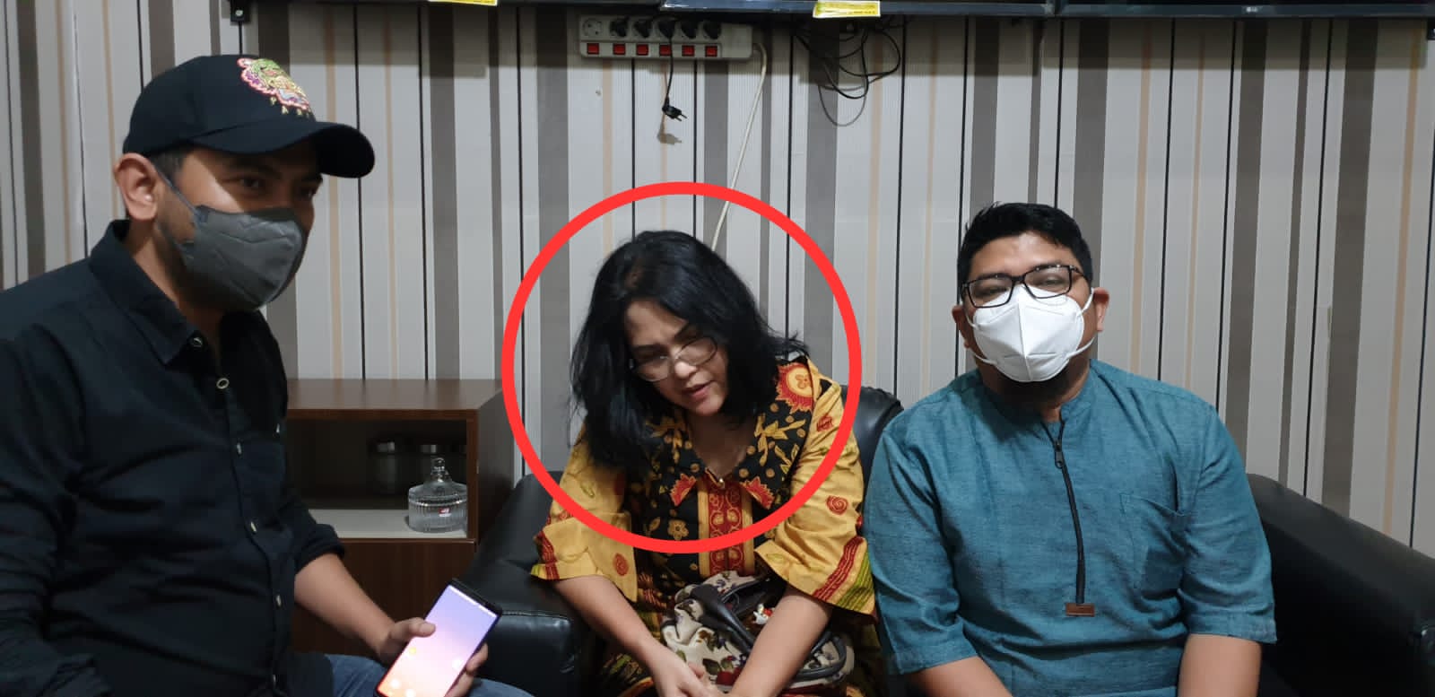 Tim Tabur Kejaksaan Agung Mengamankan Terpidana Ir. Henny J.M. Nainggolan, M.Si.