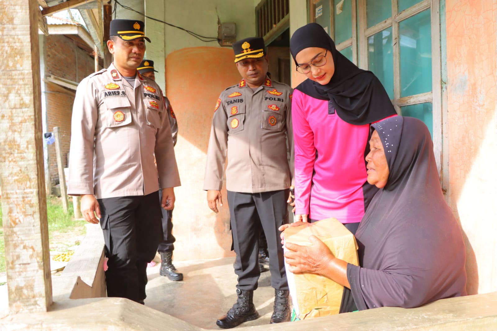 Bantuan Kemanusian Untuk Negeri, Polres Aceh Tamiang Salurkan Bantuan Untuk Masyarakat