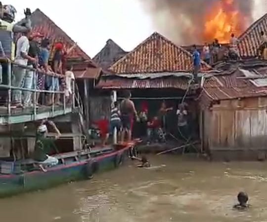 Sijago Merah Mengamuk, Hanguskan 15 Rumah Warga di 5 Ulu Lorong Siliwangi