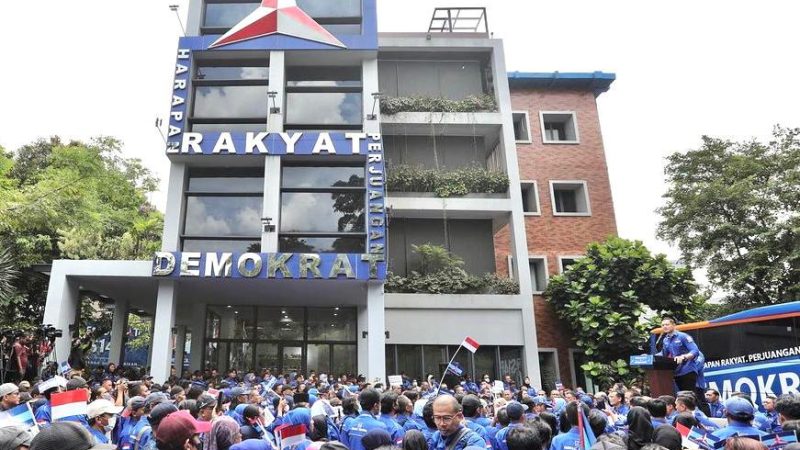 Jaga Kedaulatan, Serentak Ketua Demokrat Se-Indonesia Sambangi Pengadilan