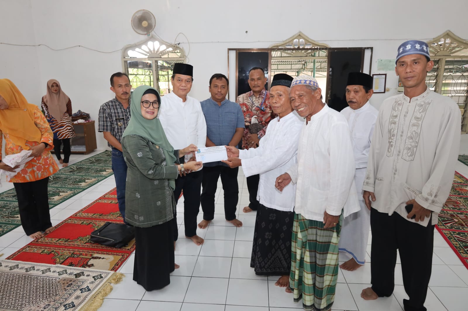 dr Susanti Nilai Ramadhan Berbagi Perumda Tirta Uli sebagai Sarana Menjemput Keluhan Masyarakat