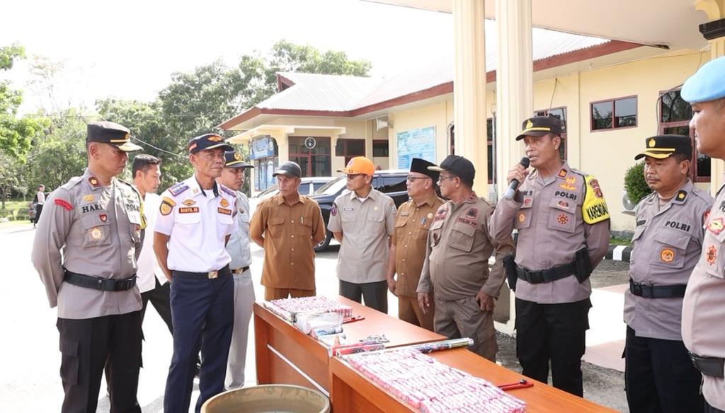 WakaPolres Aceh Singkil Pimpin Pemusnahan Ratusan Petasan