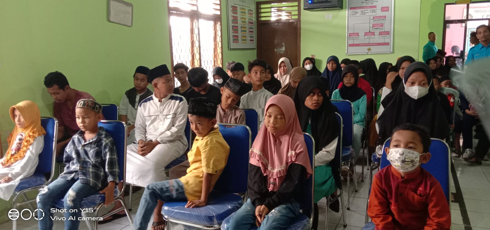 Di Bulan Suci Ramadhan LPM Dan Karang Taruna Kelurahan Air Itam Menyalurkan Bantuan Kepada 54 Anak Yatim Piatu