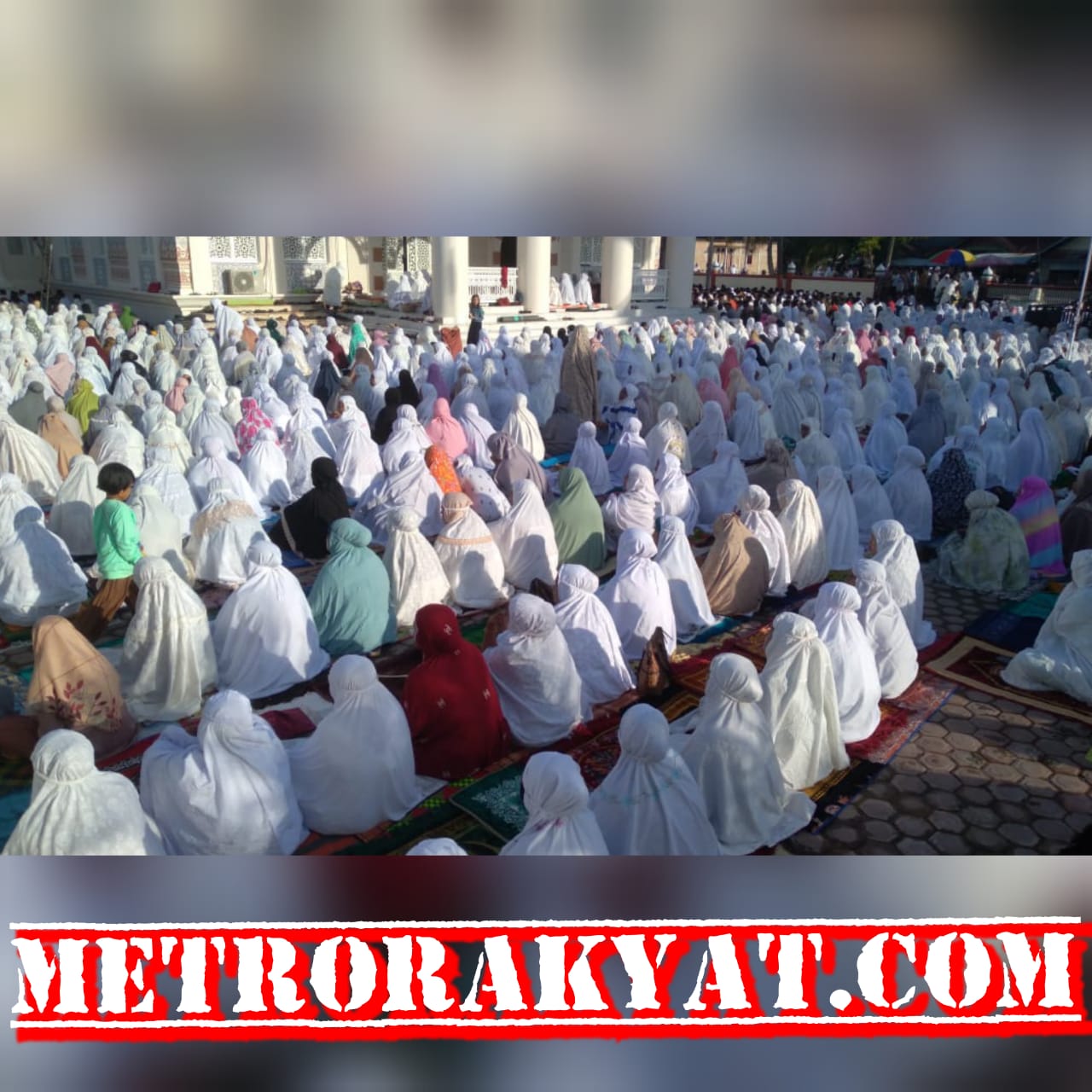Ribuan Pengikut Habib Amri Shalat Idul Fitri Di Dayah Mak Kuneng