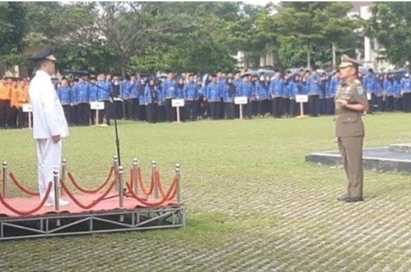 Hari Pertama Masuk Kerja, Wabub Ogan Ilir Pimpin Apel ASN Upacara Peringatan Otda XXVII Tahun 2023