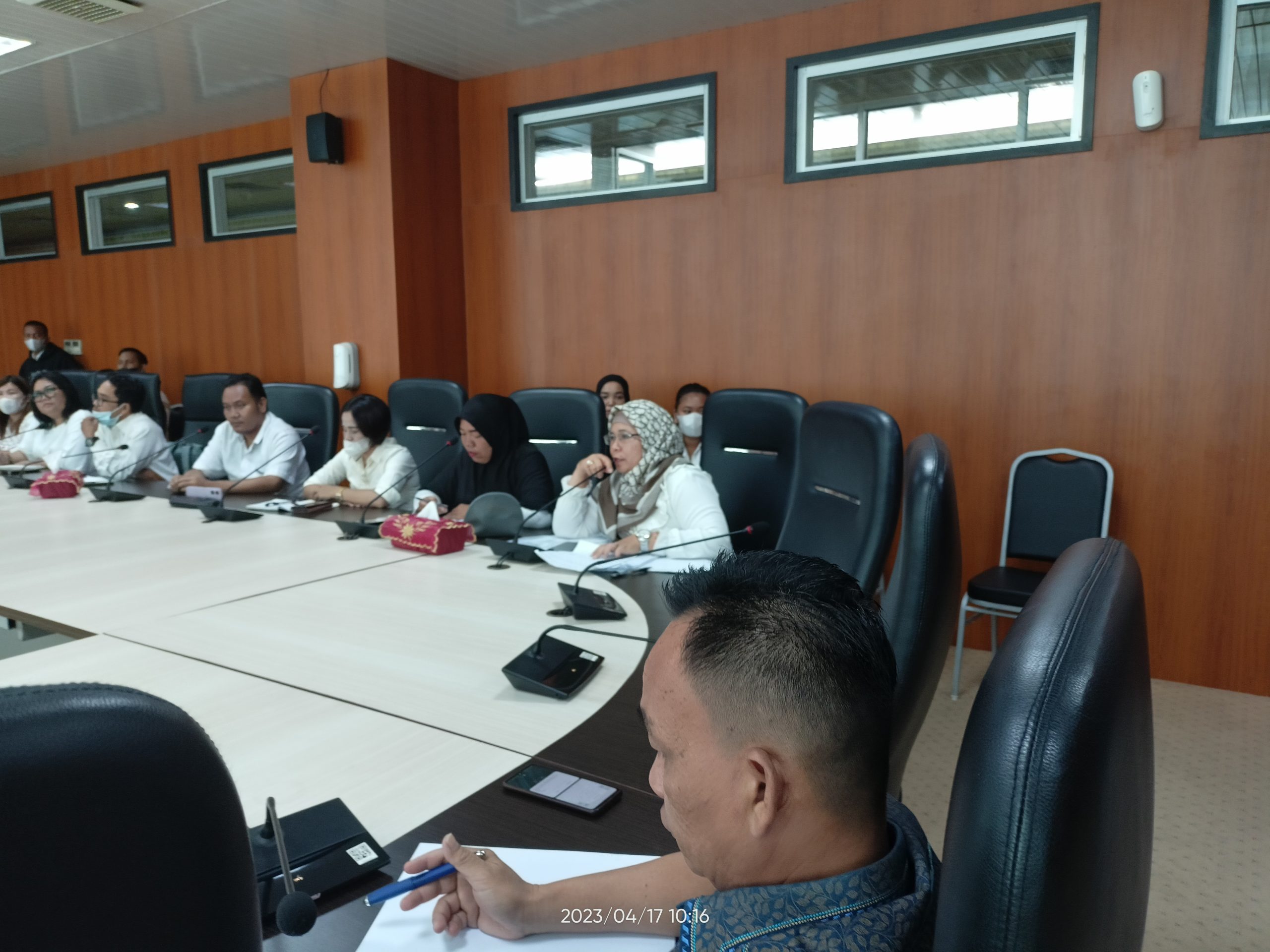 Jelang Lebaran, Puluhan Perwakilan Guru Honor Keluhkan Pemotongan Insentif BKG, Komisi 2 DPRD Panggil Dinas Pendidikan Medan dan BKD 