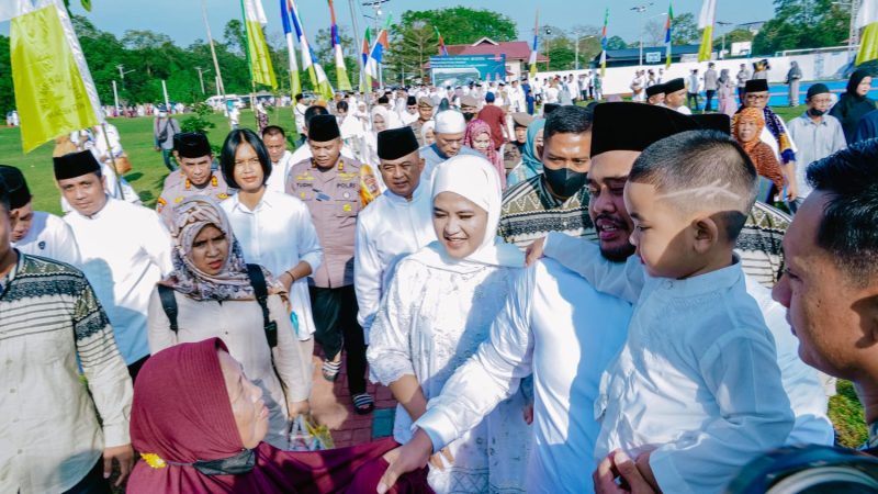 Shalat Idul Fitri Bersama Ribuan Warga, Bobby Nasution Ingatkan Tetap Jaga Kesehatan, Ketertiban & Kenyamanan