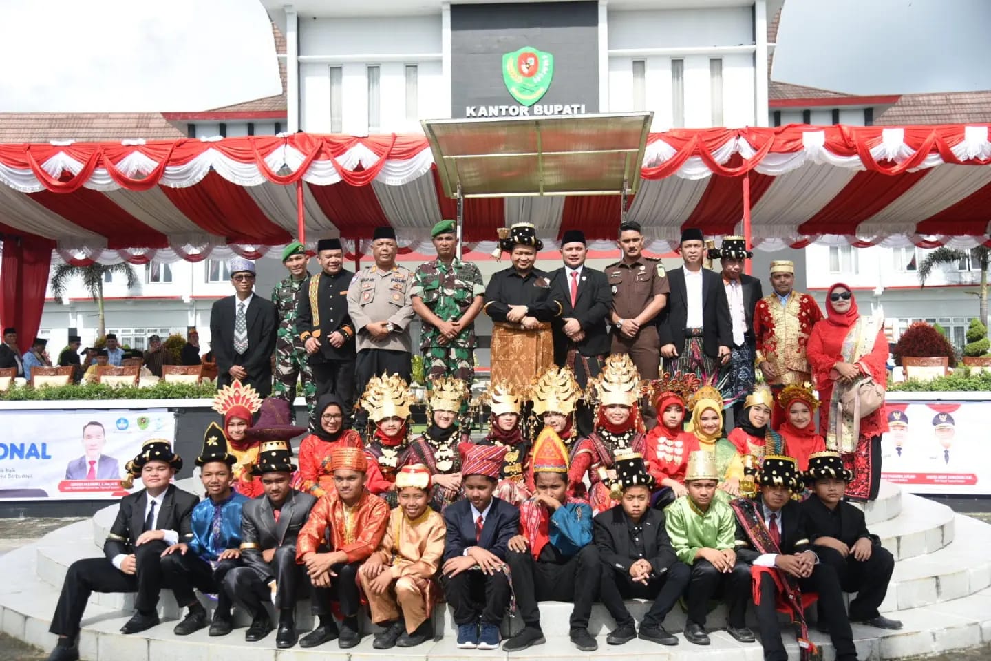 Pakaian Adat Mewarnai Peringatan Hardiknas 2023 Di Tapsel