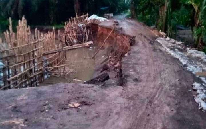 Akibat Abrasi Aliran Sungai Lematang, Akses Penghubung Desa Siku – Dangku Rusak Parahj