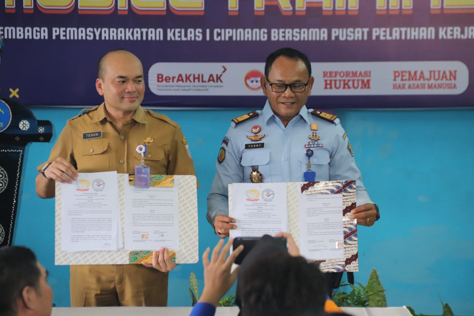 Ciptakan Sumber Daya Manusia Berkompeten, Lapas Kelas I Cipinang Berkolaborasi Dengan PPKD Jakarta Timur Berikan Pelatihan Mobile Training Unit (MTU) Bagi Warga Binaan