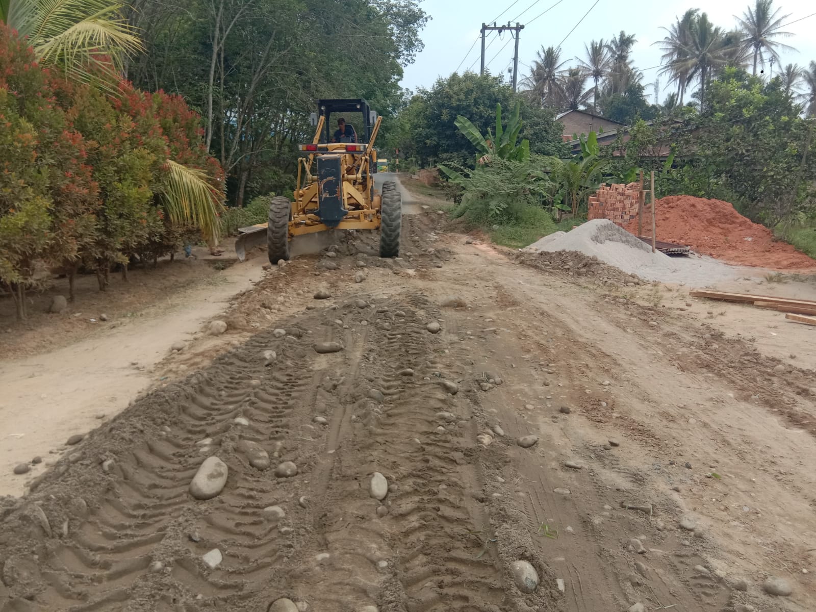 Pembangunan Jalan TMMD Juga Berfungsi untuk Kepentingan Pertahanan Negara