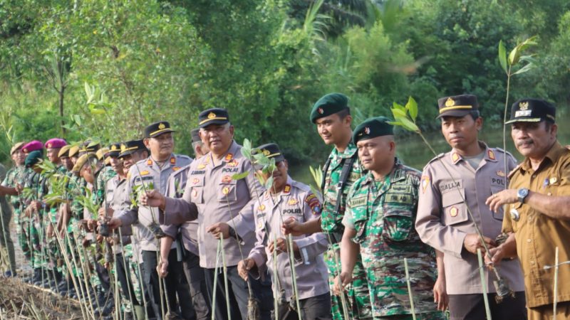 Kapolres Langkat Polda Sumut Hadiri Kick Off Penanaman Mangrove Serentak Se-Indinesia Di Desa Sungai Ular