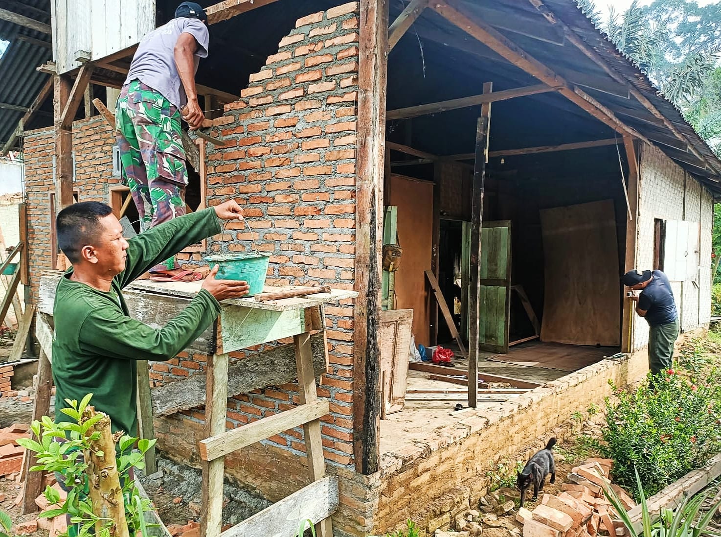 Rehab RTLH, Bakti Satgas TMMD 116 Kodim Deliserdang untuk Warga Kurang Mampu