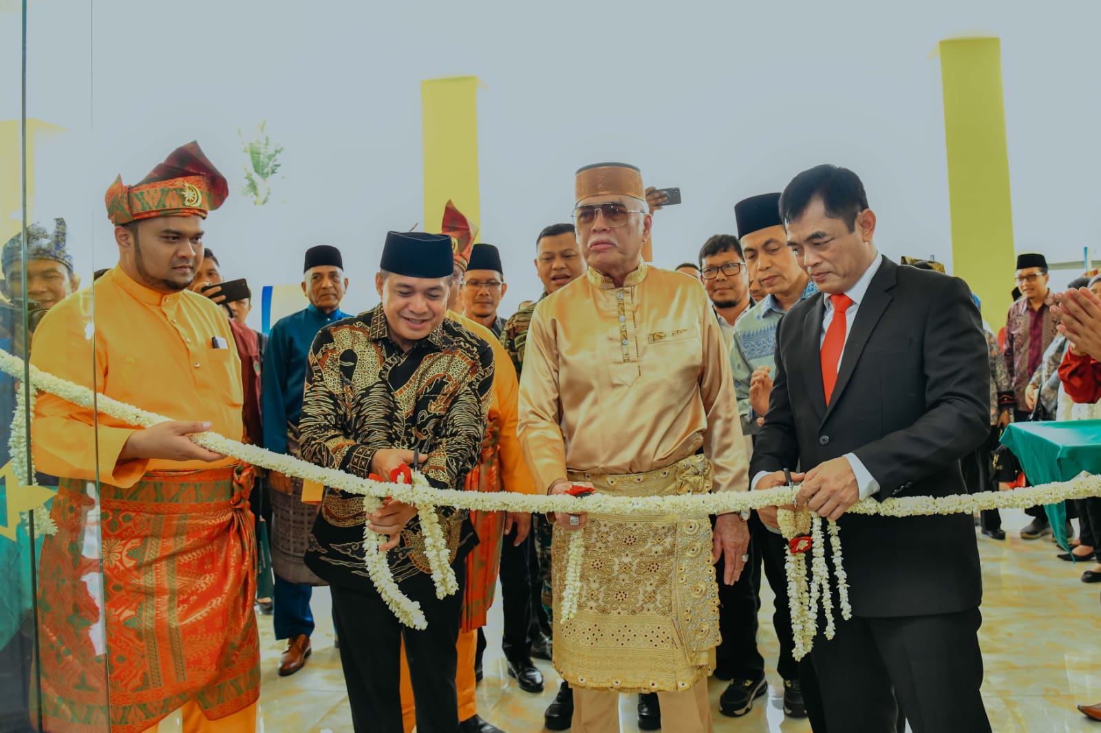 Zahir Resmikan RSU Bidadari di Batu Bara