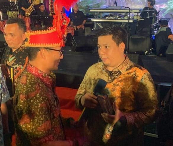 Bupati Samosir Terima AWARD Kabupaten Kreatif
